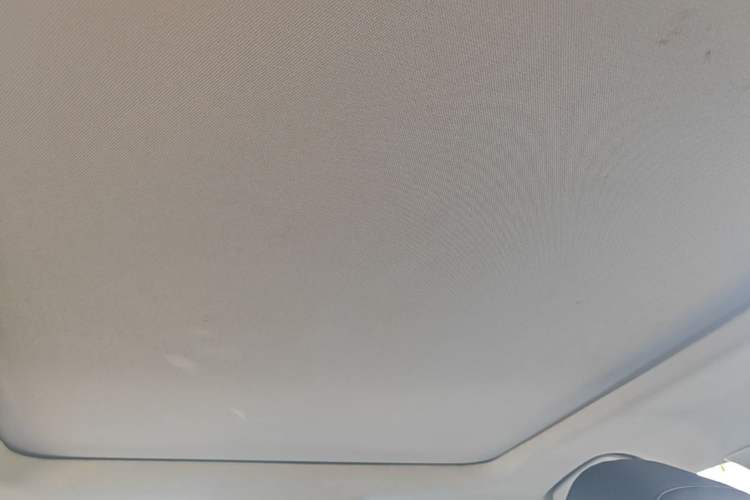 Used Renault Kadjar 2017 2.0L Two-Wheel Drive Comfort Edition Headliner