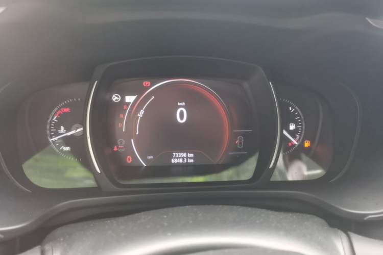 Used Renault Kadjar 2017 2.0L Two-Wheel Drive Luxury Edition Instrument Cluster