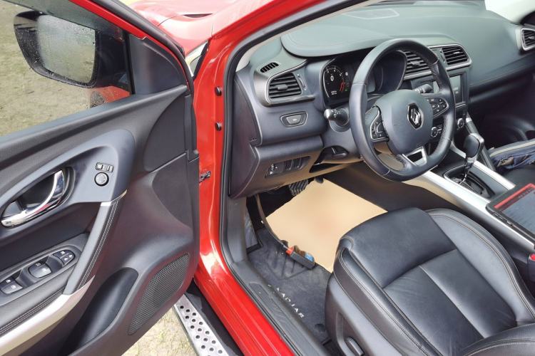 Used Renault Kadjar 2017 2.0L Two-Wheel Drive Luxury Edition Interior 3