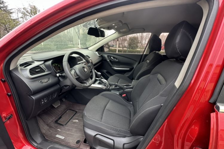 Used Renault Kadjar 2017 2.0L Two-Wheel Drive Fashion Edition Interior 4