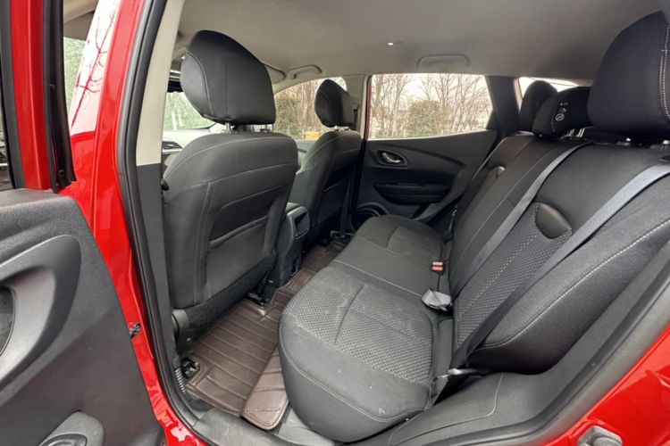 Used Renault Kadjar 2017 2.0L Two-Wheel Drive Fashion Edition Interior 5