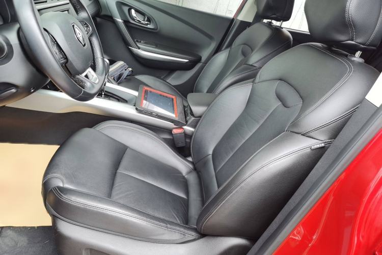 Used Renault Kadjar 2017 2.0L Two-Wheel Drive Luxury Edition Left Front Seat