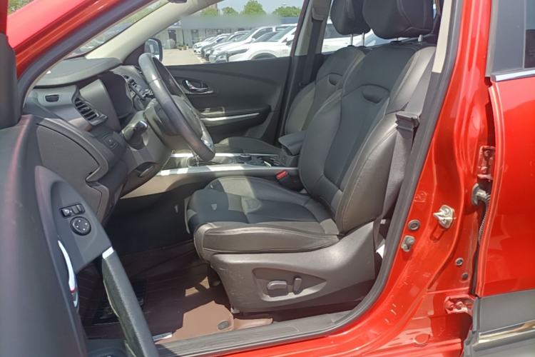 Used Renault Kadjar 2017 2.0L Two-Wheel Drive Luxury Edition Left Front Seat