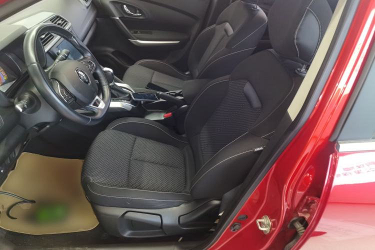 Used Renault Kadjar 2017 2.0L Two-Wheel Drive Comfort Edition Left Front Seat