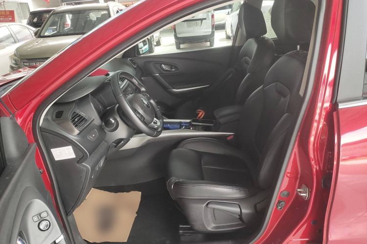 Used Renault Kadjar 2017 2.0L Two-Wheel-Drive Leading Edition Left Front Seat