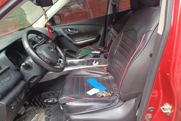 Used Renault Kadjar 2017 2.0L Two-Wheel Drive Luxury Edition Left Front Seat
