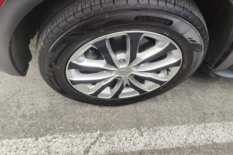 Used Renault Kadjar 2017 2.0L Two-Wheel Drive Fashion Edition Left Front Wheel Hub