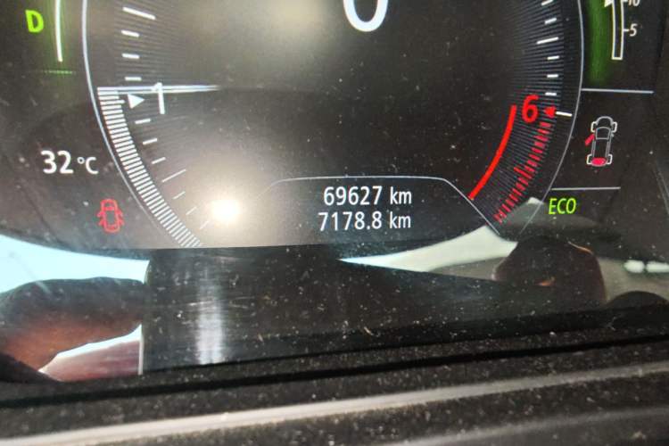 Used Renault Kadjar 2017 2.0L Two-Wheel Drive Fashion Edition Odometer Close Up