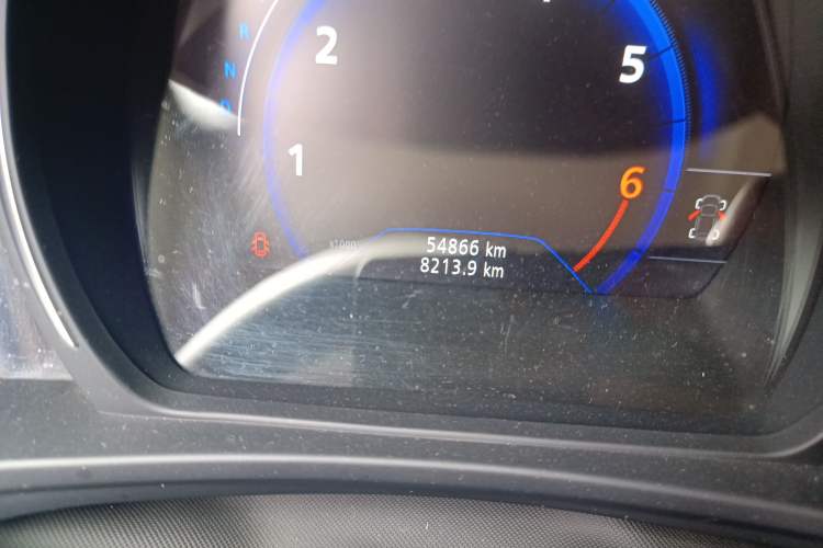 Used Renault Kadjar 2017 2.0L Two-Wheel Drive Luxury Edition Odometer Close Up