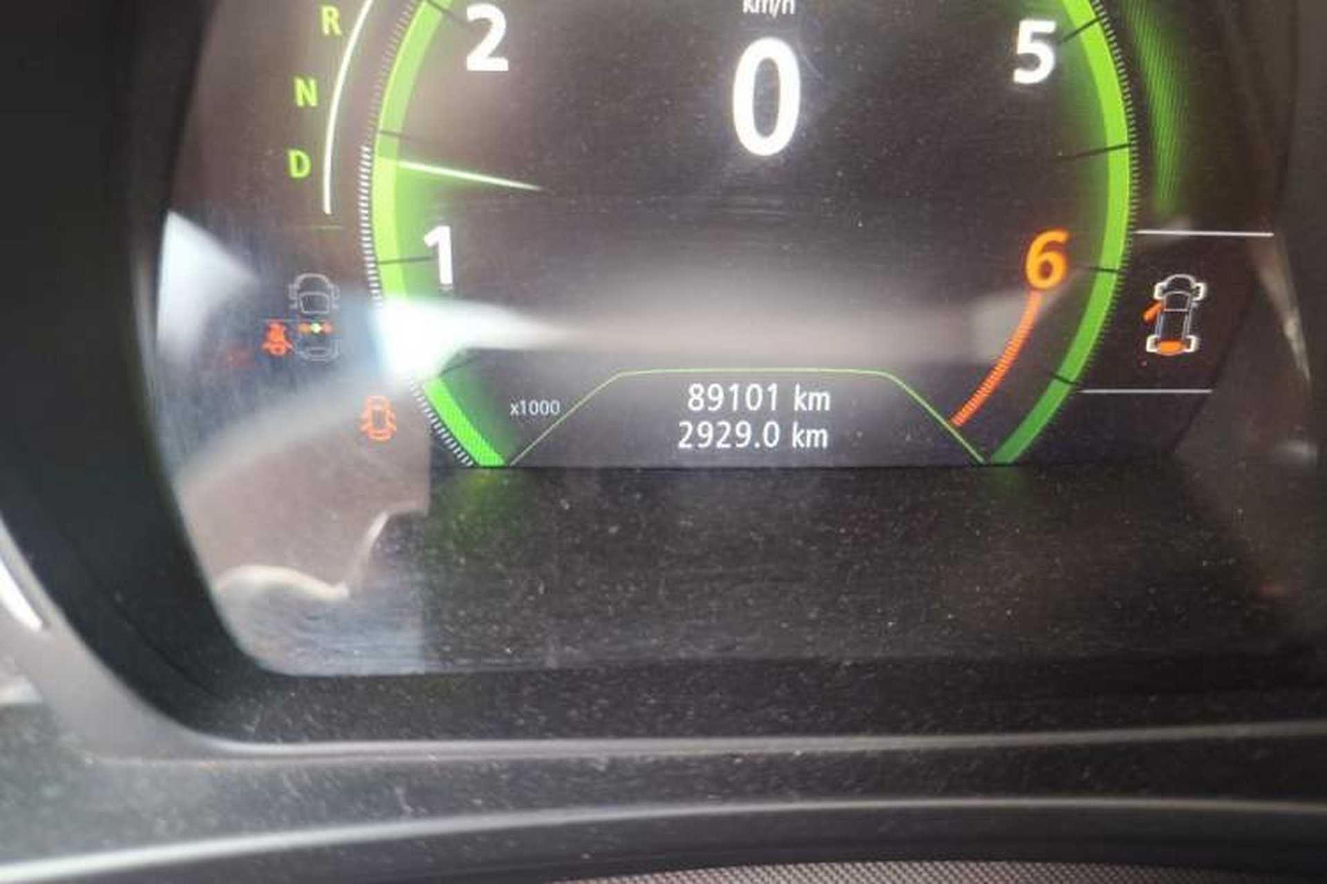 Used Renault Kadjar 2017 2.0L Two-Wheel-Drive Leading Edition Odometer Close Up
