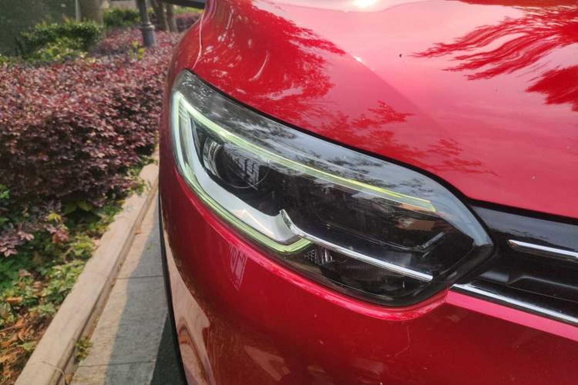 Used Renault Kadjar 2017 2.0L Two-Wheel Drive Luxury Edition Right Front Headlight