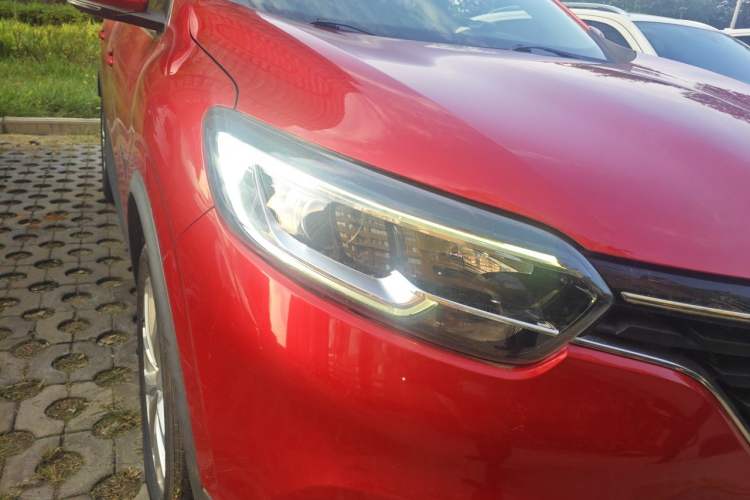 Used Renault Kadjar 2017 2.0L Two-Wheel Drive Comfort Edition Right Front Headlight