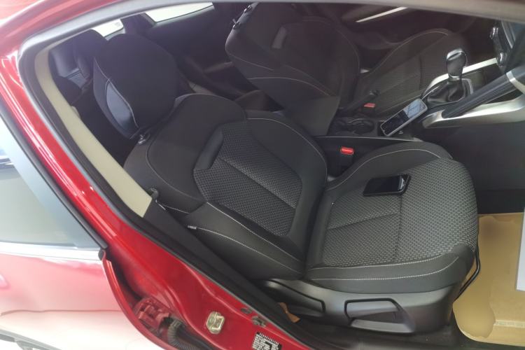 Used Renault Kadjar 2017 2.0L Two-Wheel Drive Comfort Edition Right Front Seat