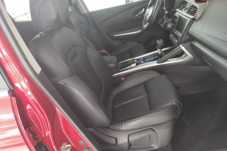 Used Renault Kadjar 2017 2.0L Two-Wheel-Drive Leading Edition Right Front Seat