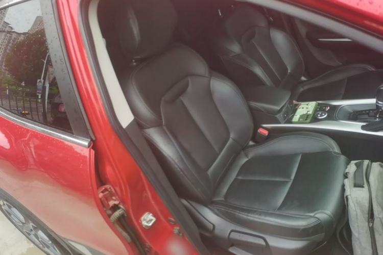 Used Renault Kadjar 2017 2.0L Two-Wheel Drive Luxury Edition Right Front Seat