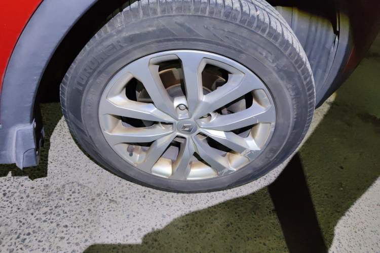 Used Renault Kadjar 2017 2.0L Two-Wheel Drive Comfort Edition Right Front Wheel Hub