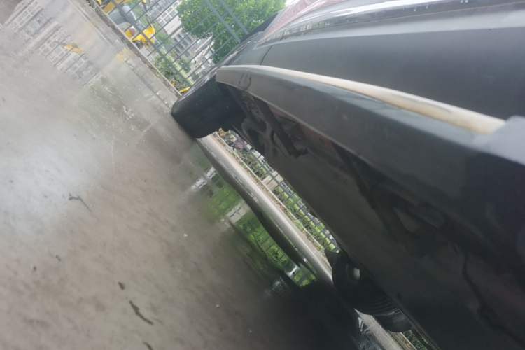 Used Renault Kadjar 2017 2.0L Two-Wheel Drive Luxury Edition Right Side Sill