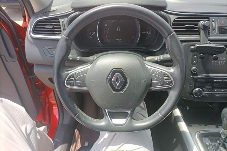 Used Renault Kadjar 2017 2.0L Two-Wheel Drive Luxury Edition Steering Wheel
