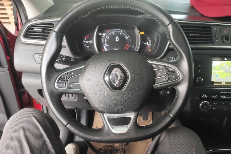 Used Renault Kadjar 2017 2.0L Two-Wheel-Drive Leading Edition Steering Wheel