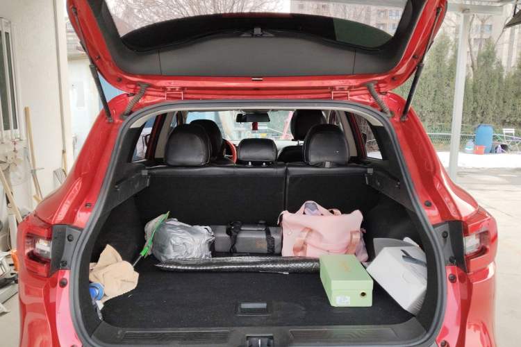 Used Renault Kadjar 2017 2.0L Two-Wheel Drive Comfort Edition Trunk