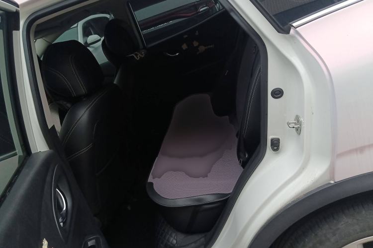 Used Renault Kadjar 2017 2.0L Two-Wheel Drive Comfort Edition Interior 4