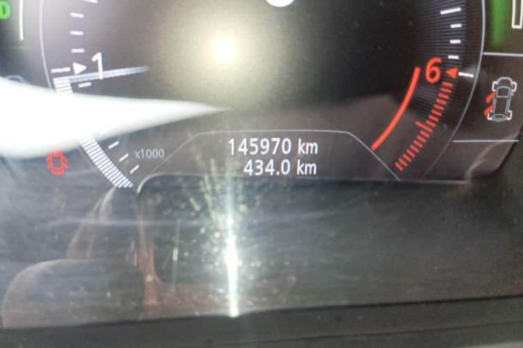 Used Renault Kadjar 2017 2.0L Two-Wheel Drive Comfort Edition Odometer Close Up