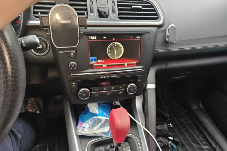 Used Renault Kadjar 2017 2.0L Two-Wheel-Drive Leading Edition Audio And AC Panel