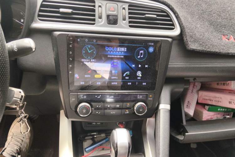Used Renault Kadjar 2017 2.0L Two-Wheel Drive Comfort Edition Audio And AC Panel