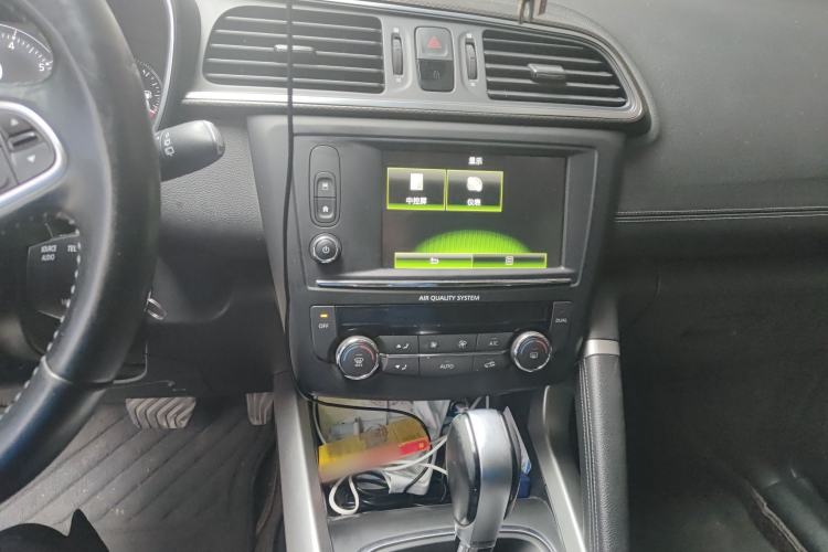 Used Renault Kadjar 2017 2.0L Two-Wheel-Drive Leading Edition Audio And AC Panel