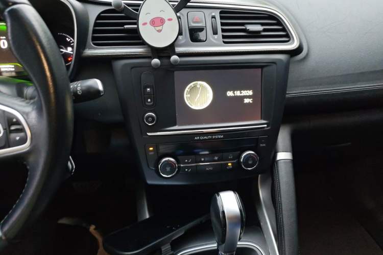 Used Renault Kadjar 2017 2.0L Two-Wheel-Drive Leading Edition Audio And AC Panel