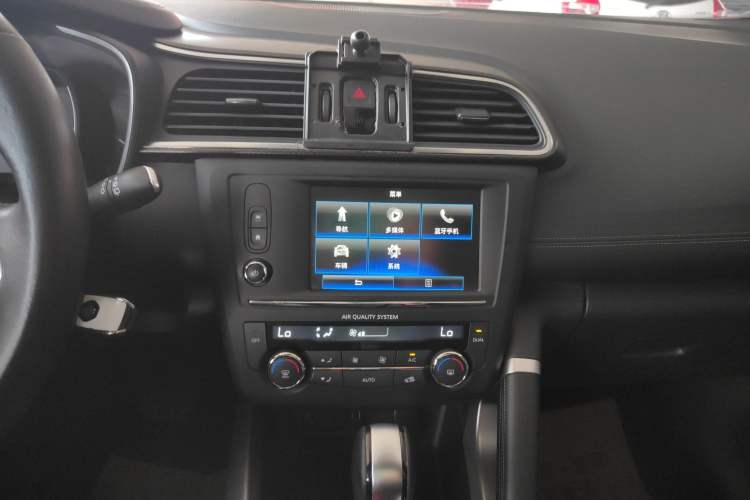 Used Renault Kadjar 2017 2.0L Two-Wheel-Drive Leading Edition Audio And AC Panel
