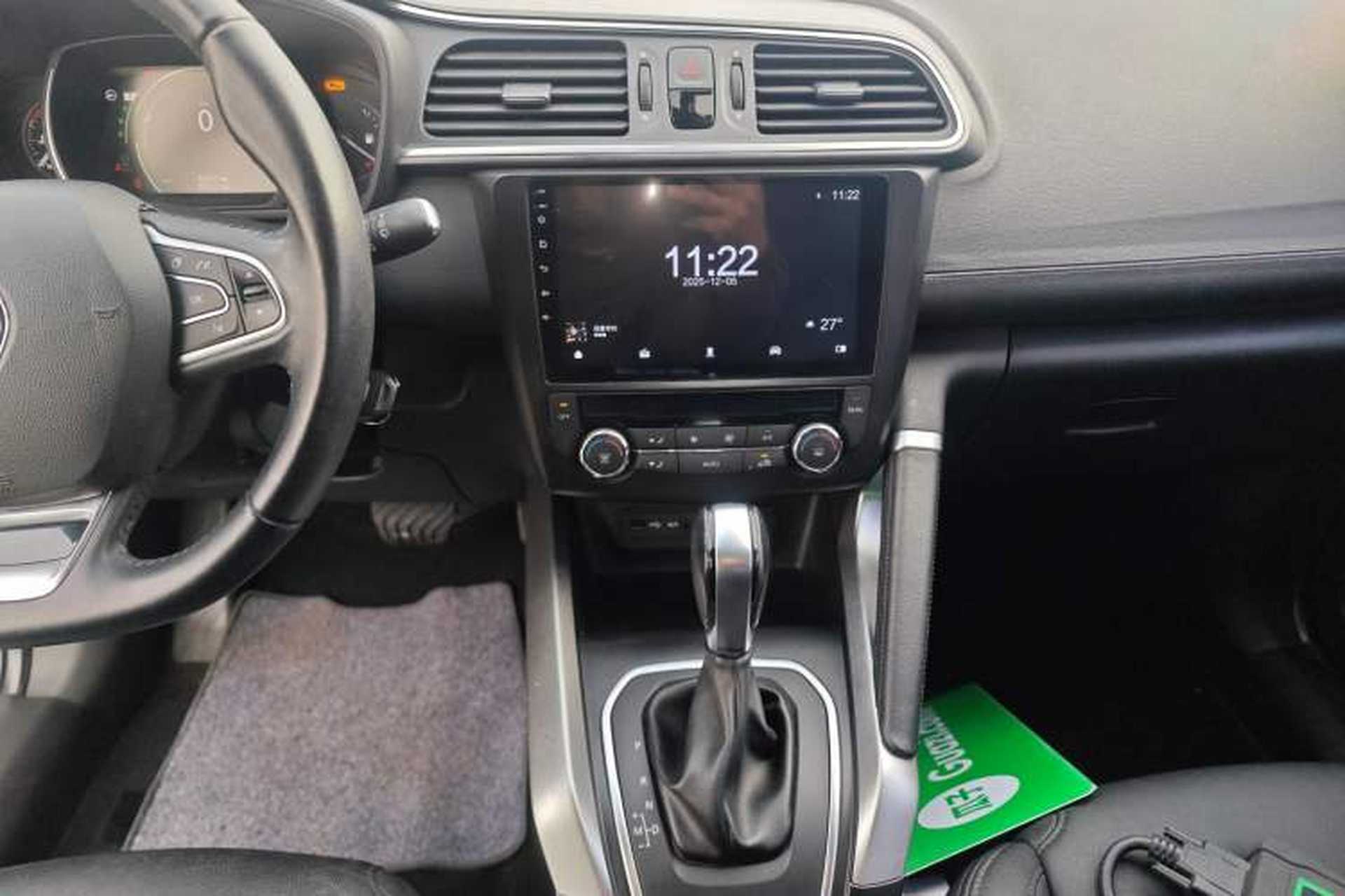 Used Renault Kadjar 2017 2.0L Two-Wheel Drive Comfort Edition Audio And AC Panel