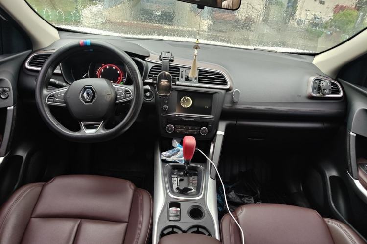 Used Renault Kadjar 2017 2.0L Two-Wheel-Drive Leading Edition Center Console