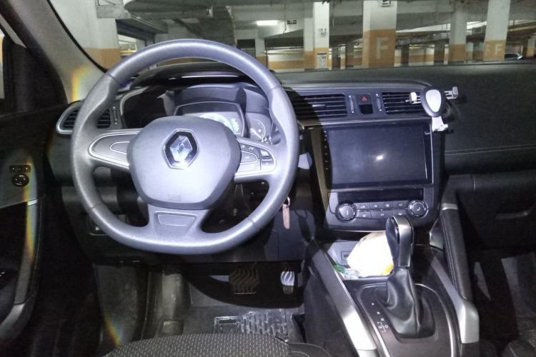 Used Renault Kadjar 2017 2.0L Two-Wheel Drive Fashion Edition Center Console