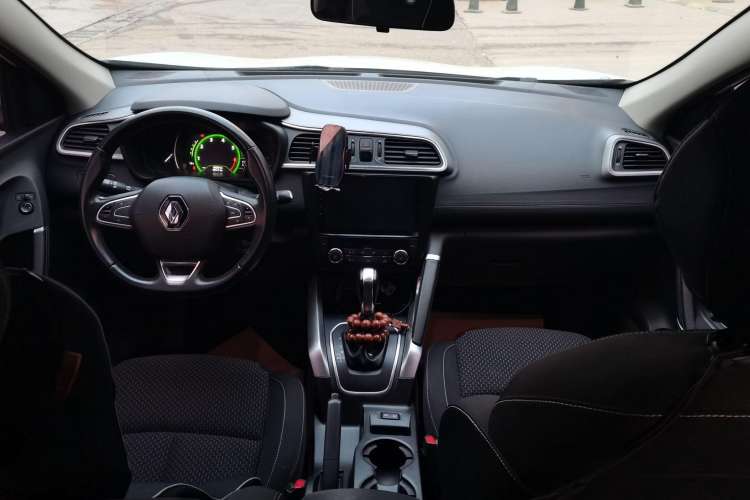 Used Renault Kadjar 2017 2.0L Two-Wheel Drive Comfort Edition Center Console