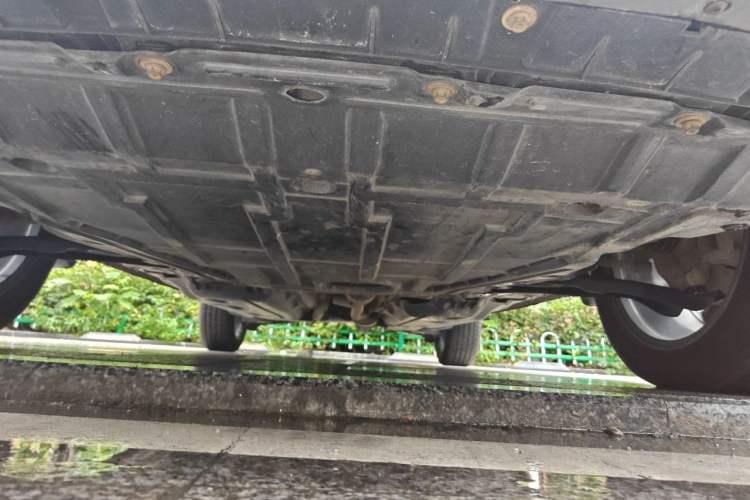 Used Renault Kadjar 2017 2.0L Two-Wheel-Drive Leading Edition Chassis Front
