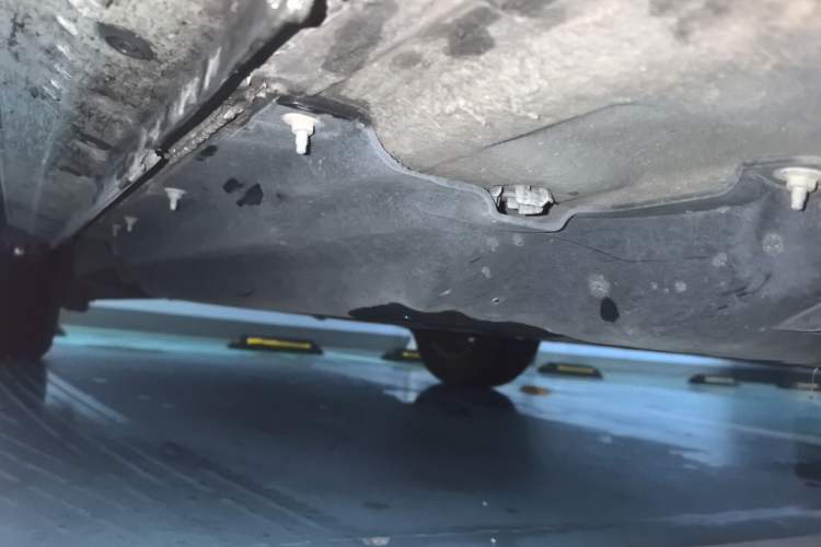 Used Renault Kadjar 2017 2.0L Two-Wheel-Drive Leading Edition Chassis Rear Right