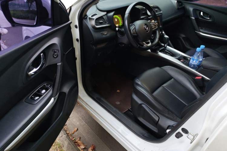 Used Renault Kadjar 2017 2.0L Two-Wheel-Drive Leading Edition Driver Seat