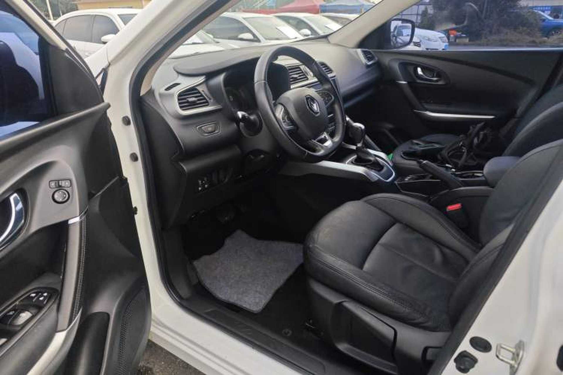 Used Renault Kadjar 2017 2.0L Two-Wheel Drive Comfort Edition Driver Seat
