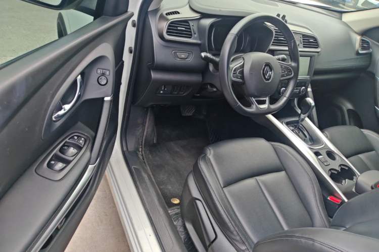Used Renault Kadjar 2017 2.0L Two-Wheel-Drive Leading Edition Driver Seat