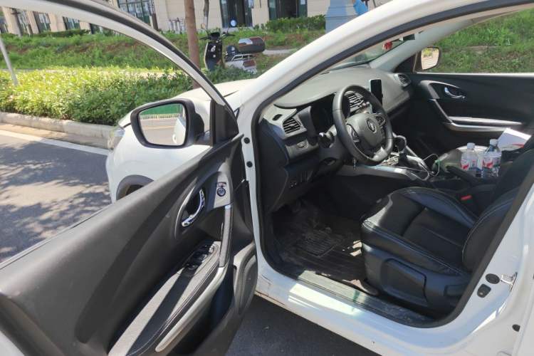 Used Renault Kadjar 2017 2.0L Two-Wheel Drive Fashion Edition Driver Seat