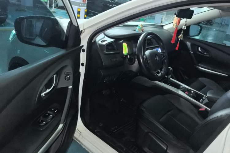 Used Renault Kadjar 2017 2.0L Two-Wheel-Drive Leading Edition Driver Seat
