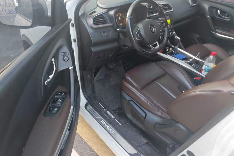 Used Renault Kadjar 2017 2.0L Two-Wheel-Drive Leading Edition Driver Seat