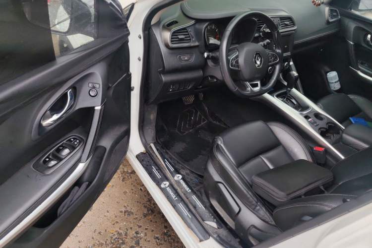 Used Renault Kadjar 2017 2.0L Two-Wheel-Drive Leading Edition Driver Seat