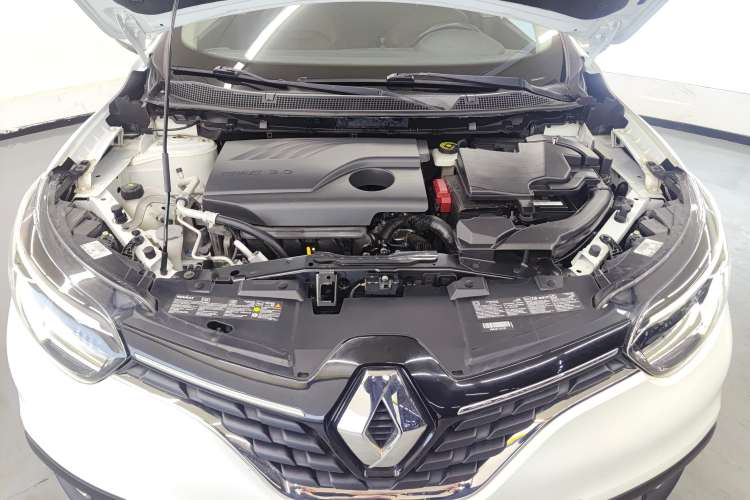 Used Renault Kadjar 2017 2.0L 120th Anniversary Limited Edition Engine Bay