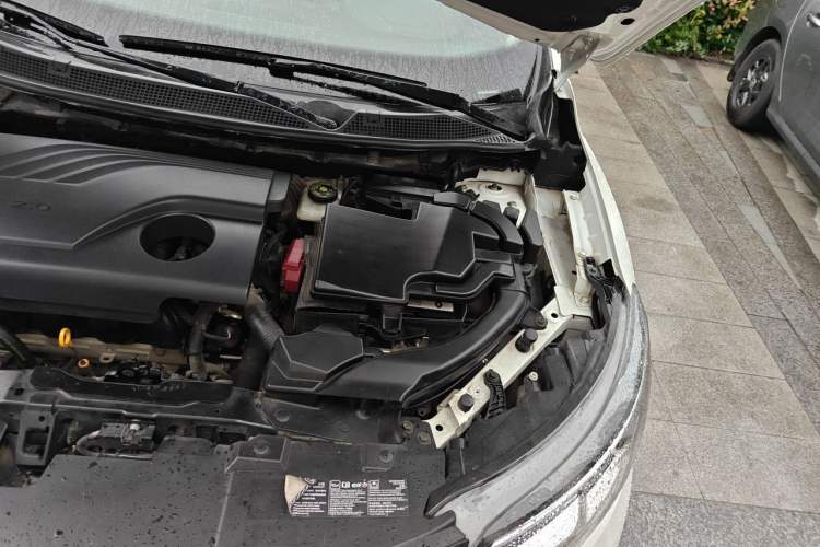 Used Renault Kadjar 2017 2.0L Two-Wheel-Drive Leading Edition Engine Bay Left