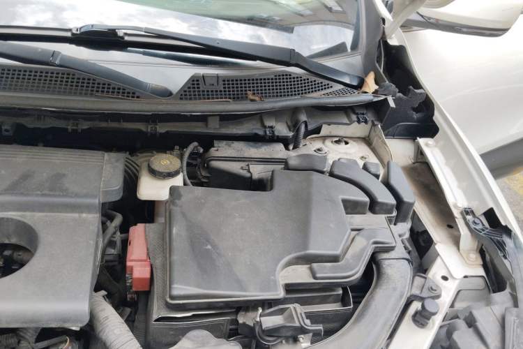 Used Renault Kadjar 2017 2.0L Two-Wheel Drive Fashion Edition Engine Bay Left