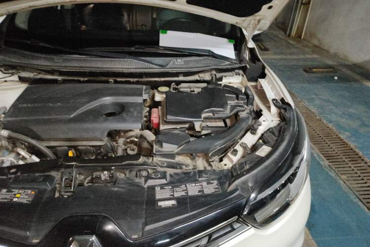 Used Renault Kadjar 2017 2.0L Two-Wheel Drive Luxury Edition Engine Bay Left