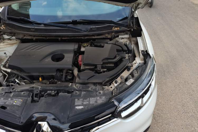Used Renault Kadjar 2017 2.0L Two-Wheel Drive Comfort Edition Engine Bay Left