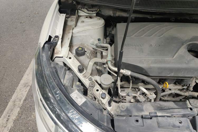 Used Renault Kadjar 2017 2.0L Two-Wheel Drive Comfort Edition Engine Bay Right